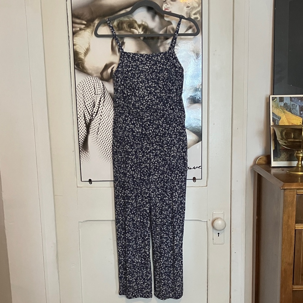 Old Navy Floral Sleeveless Romper – XS, 100% Rayon, New 2/35$